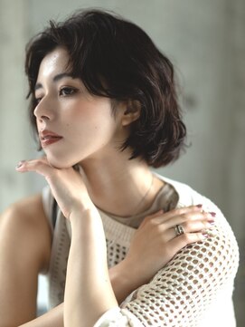 エミュ 表参道 青山(emu) 【emu井上信洋】ルーズなくせ毛風パーマでおしゃれモードボブ