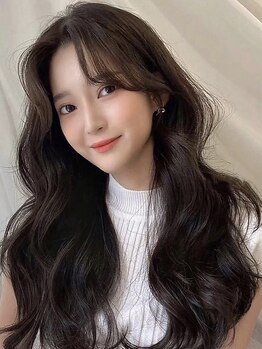 【枚方市駅】それぞれの年代に合わせた丁寧なカウンセリング＆技術が大人女性に好評☆