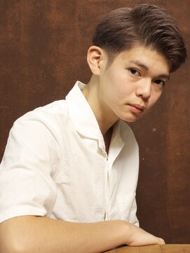 シアンデルカ(CYANDELUCCA) 外国人風七三ショート