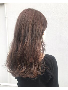 ヘアデザイン ソラ(Sola) 柔らか暖色系マロンベージュハイライト 立体感ウェーブロング