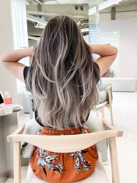 キオク(KIOX) ホワイト系バレイヤージュ