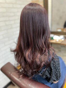 ハサミバイアトリエナガノ 千葉(8sami by atelier nagano) ショートボブ/センターパート/ツヤ髪/グラデーション/イヤリング