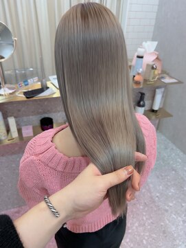 ロンド レア 天神大名店(Lond Le’a) ダブルカラー/インナーカラー/イヤリングカラー/ミルクティ