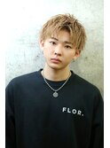 前髪上げれるツーブロックマッシュ【センターパート】刈り上げ