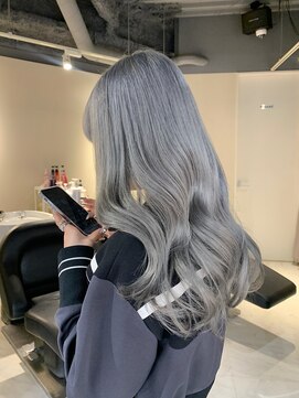 アミル(amiLe) 透明感/グレー/ロング/D