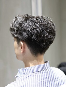 プライベートバーバー 武蔵小杉 新丸子(PRIVATE BARBER) フェザーパーマツーブロック<理容室>武蔵小杉バーバー眉毛