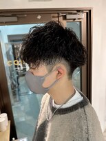 コワファーストナガサキシャンプーボーイ(COIFF1RST NAGASAKI SHAMPOO BOY) ツイストスパイラルパーマ メンズサロン マッシュカット 韓国