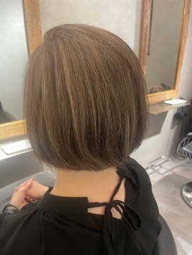 アラモア 国立(Alamoa) 白髪ぼかしハイライト