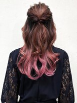 セルカ 新宿(CERCA)&nbsp;ピンクカラーハーフアップ［CERCA新宿/新宿西口］