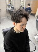ルーズパーマ顔まわり長めのショート