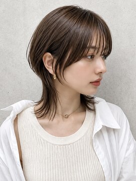 ビルド(build) 顔周りレイヤー×くびれウルフ【新越谷/南越谷】