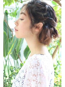 ドゥーア 代官山(Door) 自然派ショート×ねじねじアレンジ