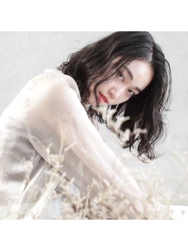 アニータバイガネイシャ(Aujua anita by ganesha) 黒髪セミディ#髪質改善#長浜#ブリーチ#ダブルカラー