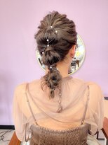 マティー(MATTY)&nbsp;高めラフポニーアレンジ