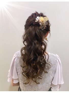 リアン(lien) 綺麗目ポニーテール