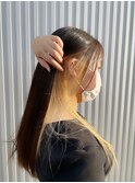 インナーカラー　ロングストレートヘア