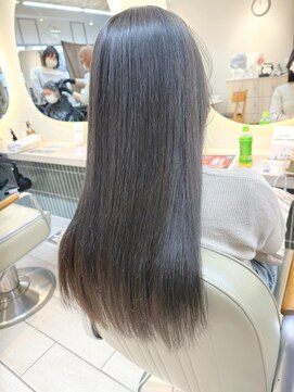 テトラ バイ ネオリーブ 横浜西口店(tetra by neolive) 透明感たっぷりグレージュカラー**