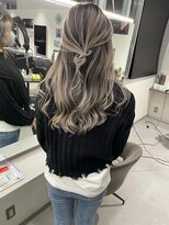 キング 枚方店(K!ng)&nbsp;【枚方、高槻、梅田】ホワイトハイライト