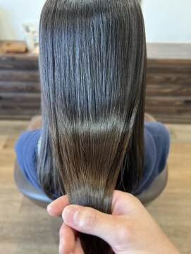 ベルスタ(BELSTA) 冬艶/極上ストレート［千葉旭市/髪質改善/ベージュカラー］