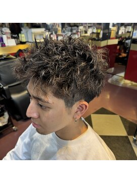 バイブアンドアネックス(VIBE & ANNEX) スパイキーショート