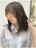 オリーブベージュ