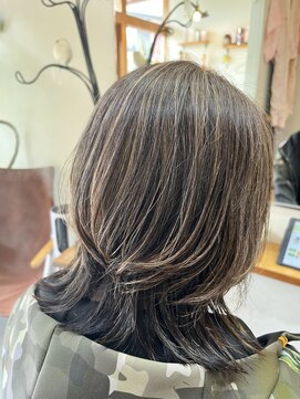 ララ(Lala) ハイライト×レイヤーカット