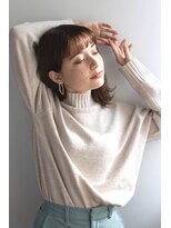 リノ 金山(Rino) デザインカラー/レイヤーカット/ウェットヘア/オリーブベージュ