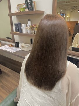 ミーツ meets+ 【美髪】グレージュでcool beauty