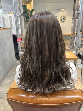 黒髪カタログ/クラゲヘアー/オリーブグレー/千葉