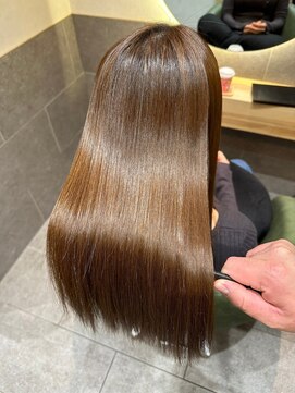 セントラル 三宮店(central) 【神戸三宮】潤いと艶を極めたプレミアム美髪ケア髪質改善