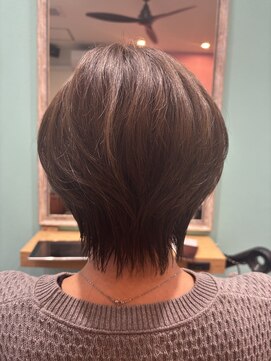 ヘアー ギャラリー ルピ(hair gallery Rupi) ショート×カーキグレージュ×耳かけ