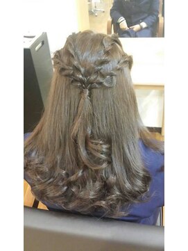 ワフトクラフト(waft craft) 編み込み簡単ハーフアップ