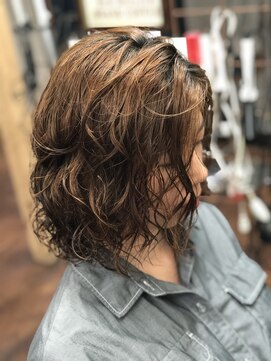 ファーストボックス(First Box) クールにカッコよくパーマ