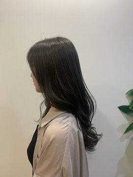 シェノン 西梅田(CHAINON) レイヤーロング、黒髪、前髪