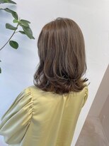 テオ(Theo)&nbsp;Theo /エメラルドアッシュ/ 巻き髪風パーマ/ミディアムボブ