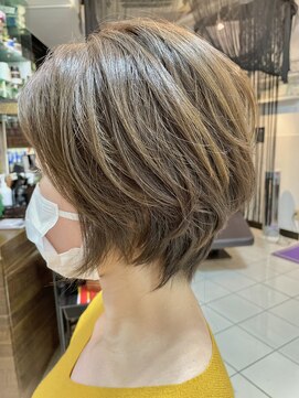 アンジュ ヘアー(Ange hair) 40代50代 グレージュショートボブ