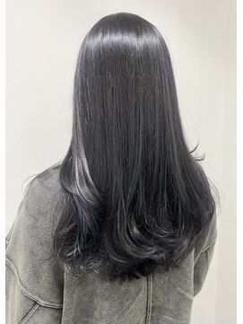 アンリ(Anli) 【tomomi*ピアスカラー*グレー*ブルーグレー*艶髪*レイヤー】