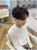 スーツ短髪ツーブロック束感黒髪シークレットパーマ流行