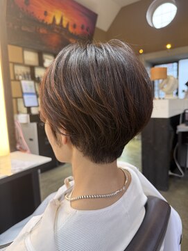 エミュ(emu.) 【手ぐしで素敵シルエット】朝ラクショート