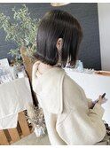 ダークオリーブカラー＆顎下ボブ