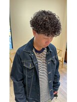 シフト(SHEEFT)&nbsp;セミウェット波巻きツイストスパイラルパーマツーブロック