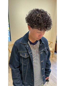 シフト(SHEEFT) セミウェット波巻きツイストスパイラルパーマツーブロック