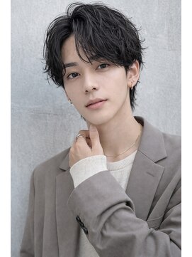 オグジュアリー 表参道(aux.) 束感黒髪ナチュラル人気流行フェザーパーマ韓国風