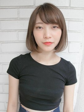 ルティア(Lutia) 小顔バング ナチュラルボブ アッシュベージュ☆