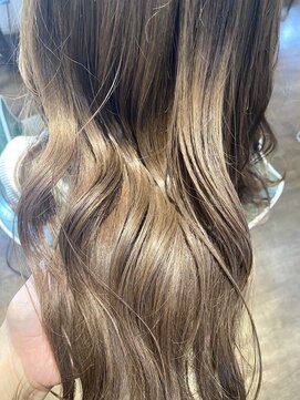 ヘッドクォーターズ(Head Quarters) ハニーベージュ