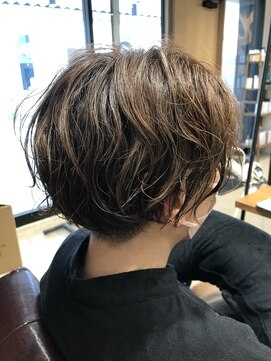 トーン 上大岡(tone.) 《いかだえみ》スタイリング楽な無造作ショート!