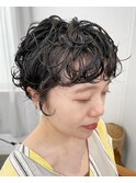 黒髪ベリーショートのくるくるパーマスタイル☆