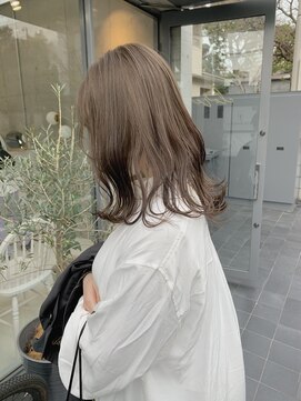 ローウェ 二子玉川(Louwe) ボブ/大人かわいい/フェザーバング/透け感グレージュ