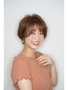 ルフュージュ バイ プロデュース 相模大野店(Refuge by Produce) くびれショート/マロンベージュ