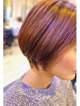 大人っぽく暖色系に　カッパーブラウン